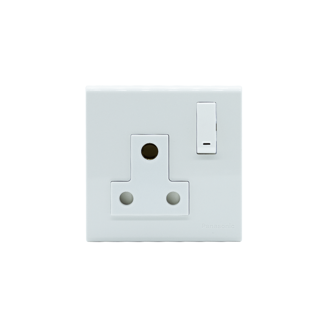 panasonic-15a-ig-round-pin-socket-wide-white-web1131wk